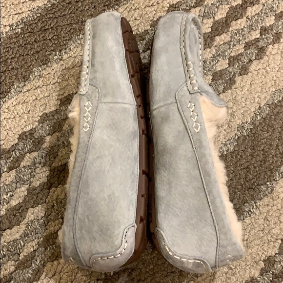 SOLD NIB UGG Light Grey Ansley Slippers - Picture 7 of 12